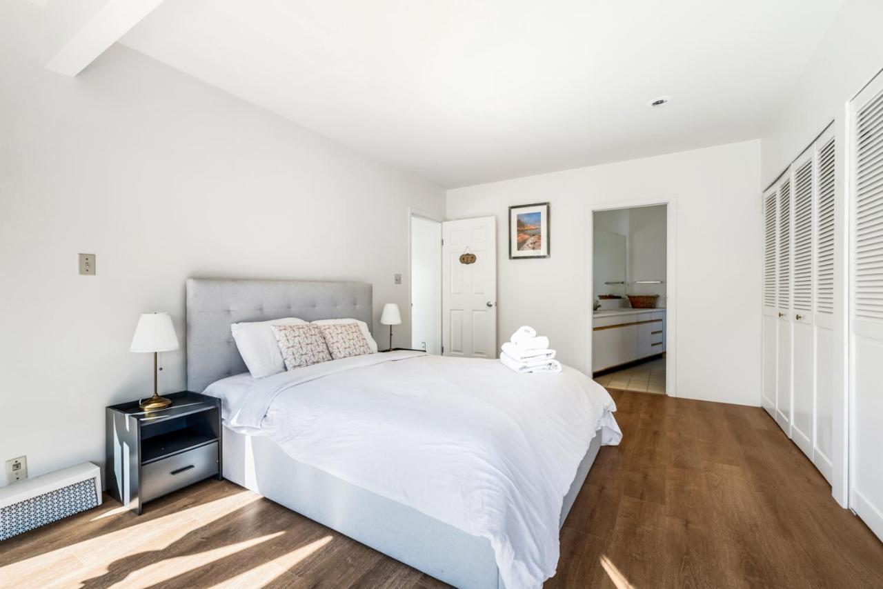 Sunny 1-Bedroom Private Rooms In Charming Vancouver Eksteriør billede
